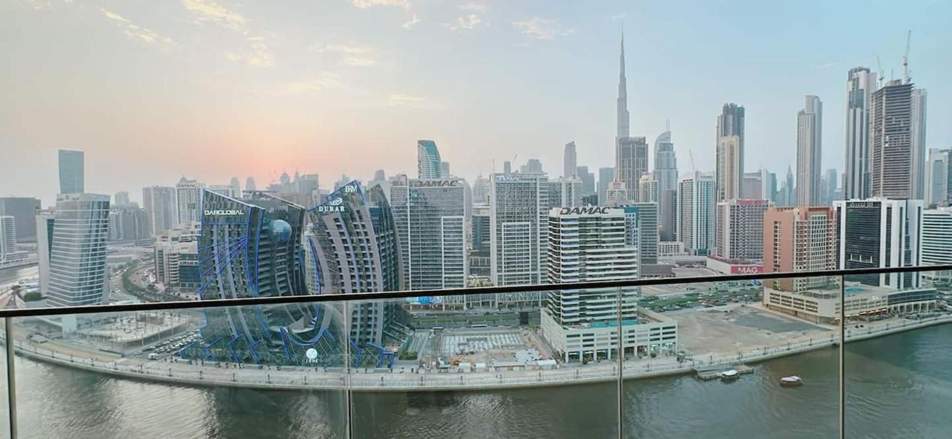 Apartment Premium 2br With Burj Khalifa View *
