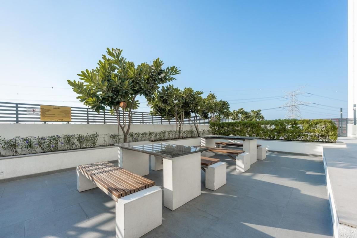 Soothing 1-bedroom With A Modern Kitchen And Dining Area In Jebel Ali *