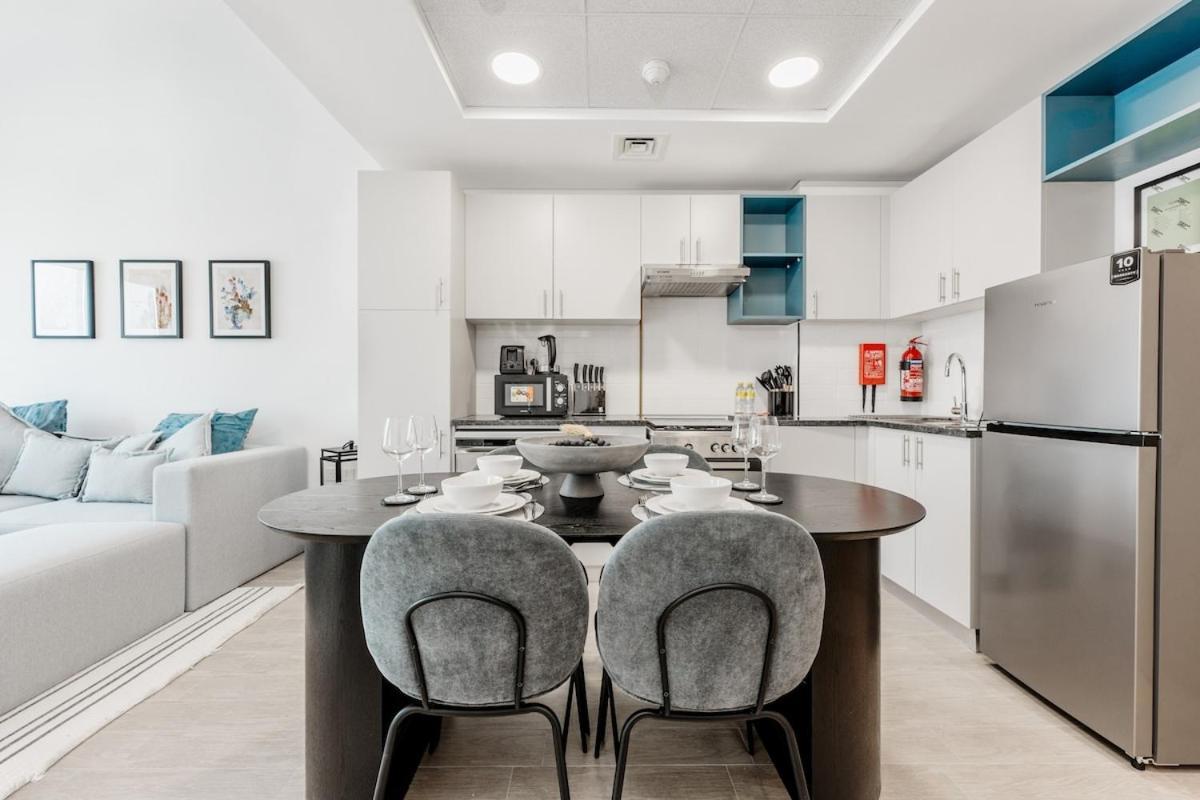 Soothing 1-bedroom With A Modern Kitchen And Dining Area In Jebel Ali Apartment Dubai
