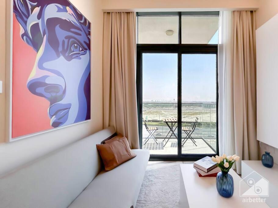 Elegant 1br With Balcony In Azizi Riviera Apartment *