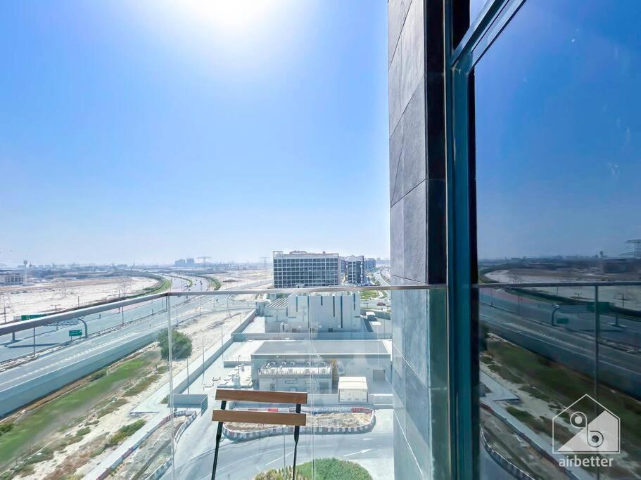 Elegant 1br With Balcony In Azizi Riviera Apartment *