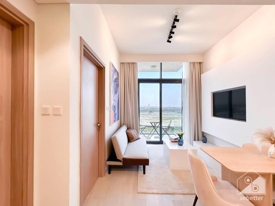 Apartment Elegant 1br With Balcony In Azizi Riviera Dubai