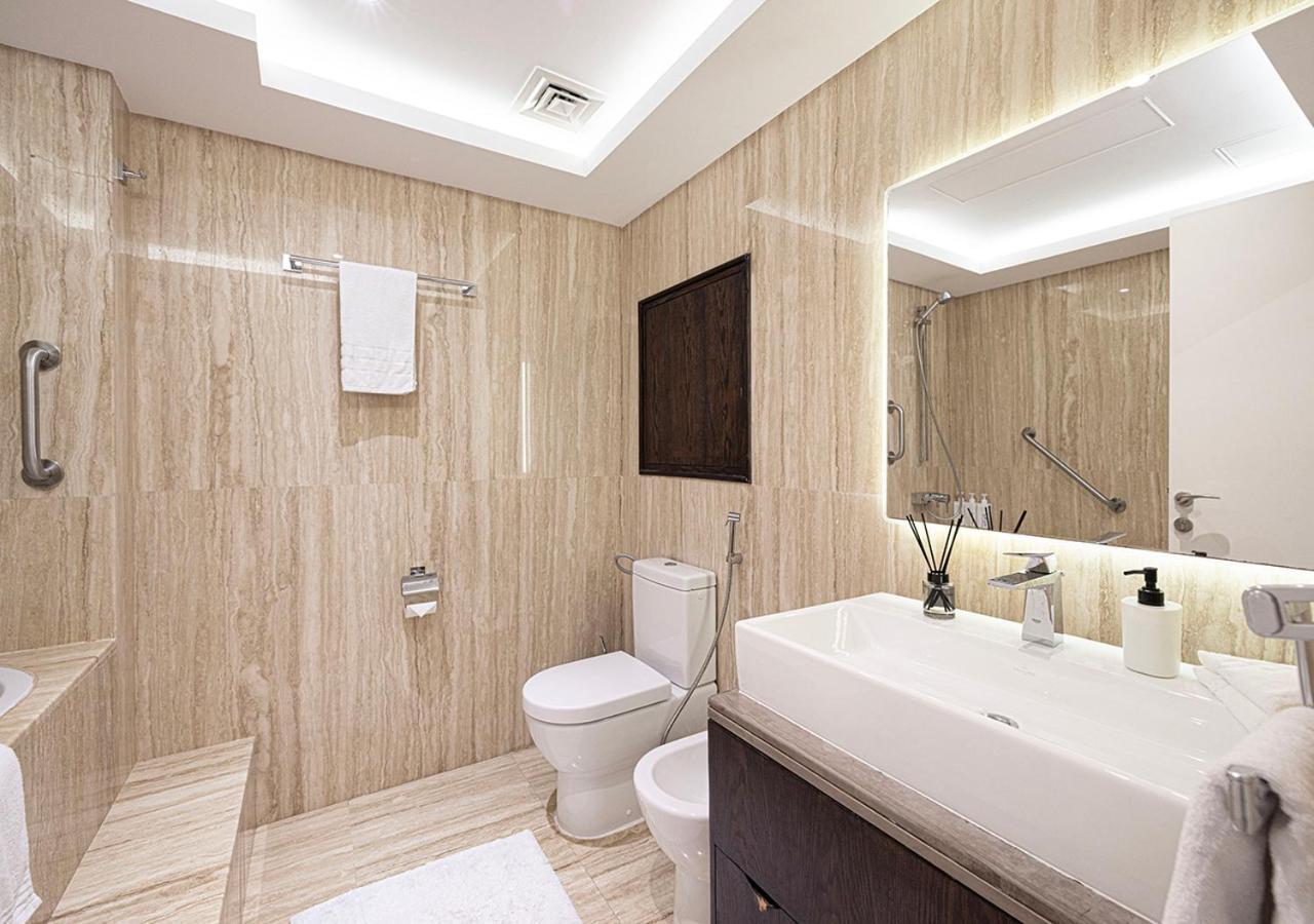 Apartment Luxury Sea View Beachfront 3 Bedroom Apt, Jbr *