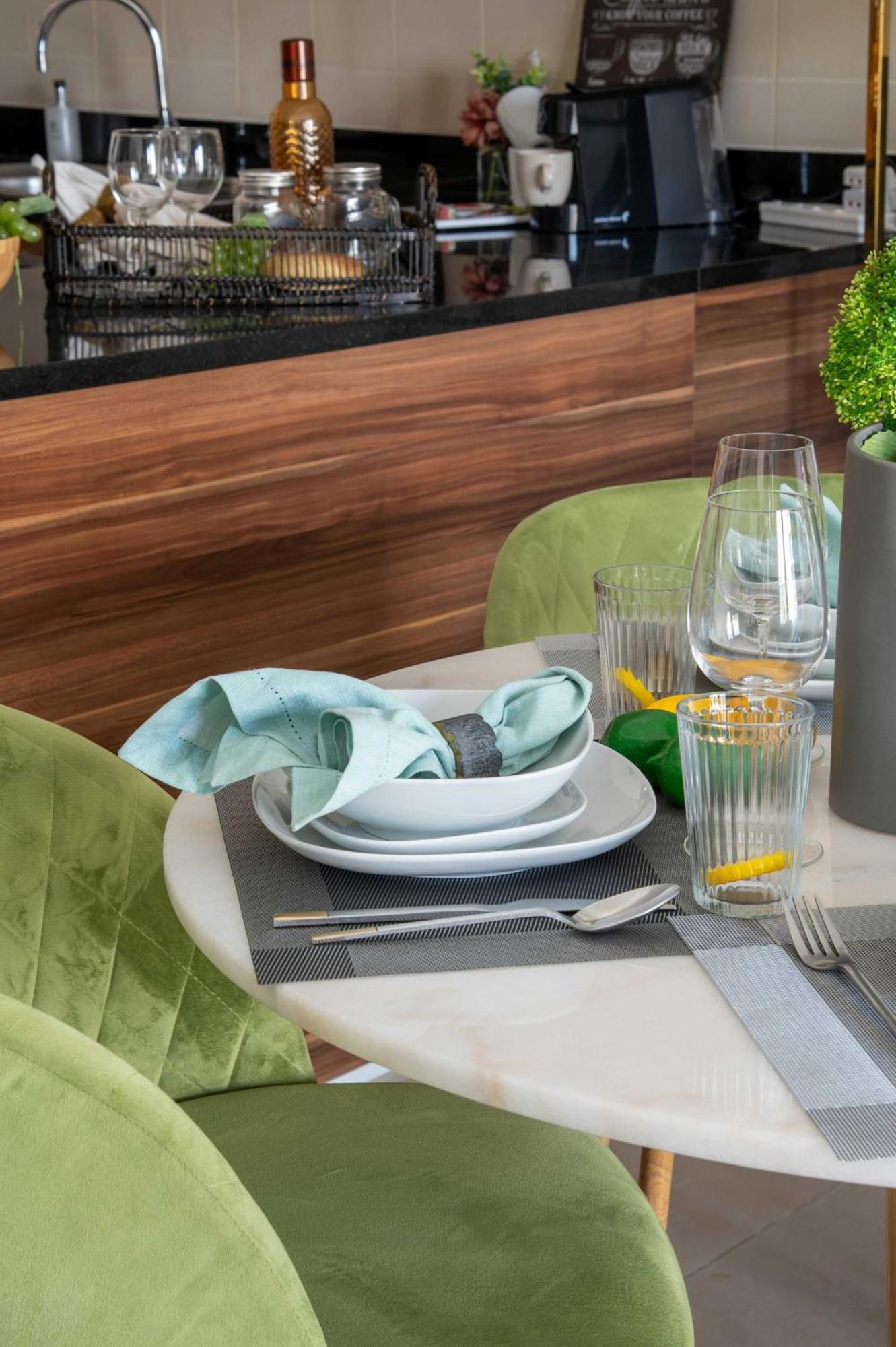 Apartment Frank Porter - Sparkle Tower 1 *