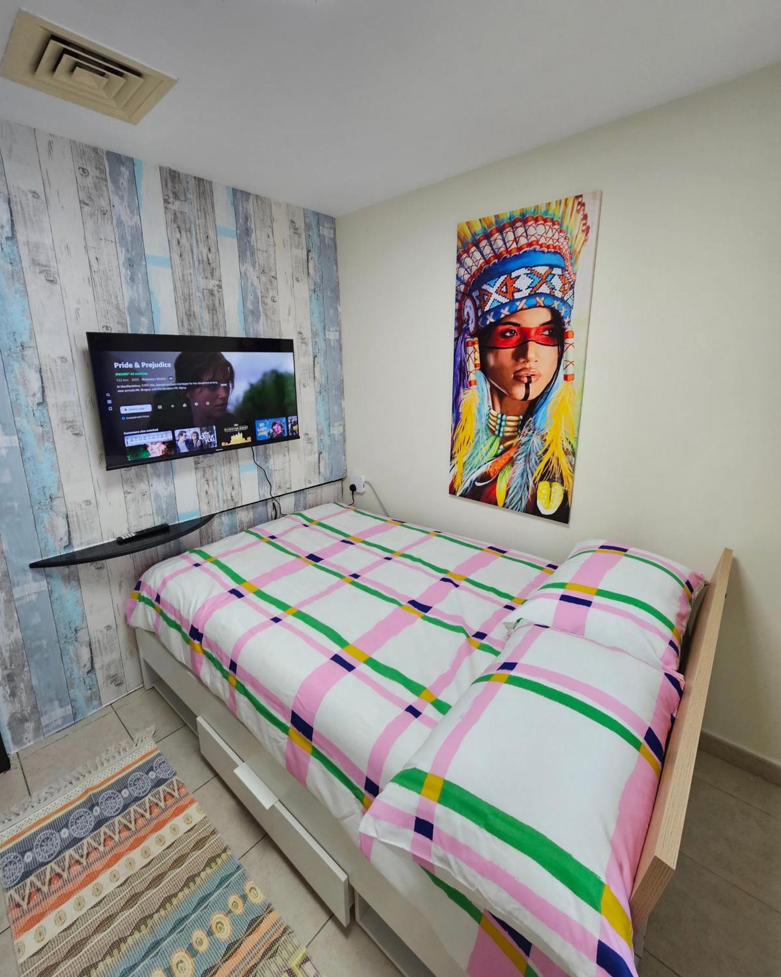 Super Host At Highest Residential Tower In The World, Private In A Shared Homestay Dubai