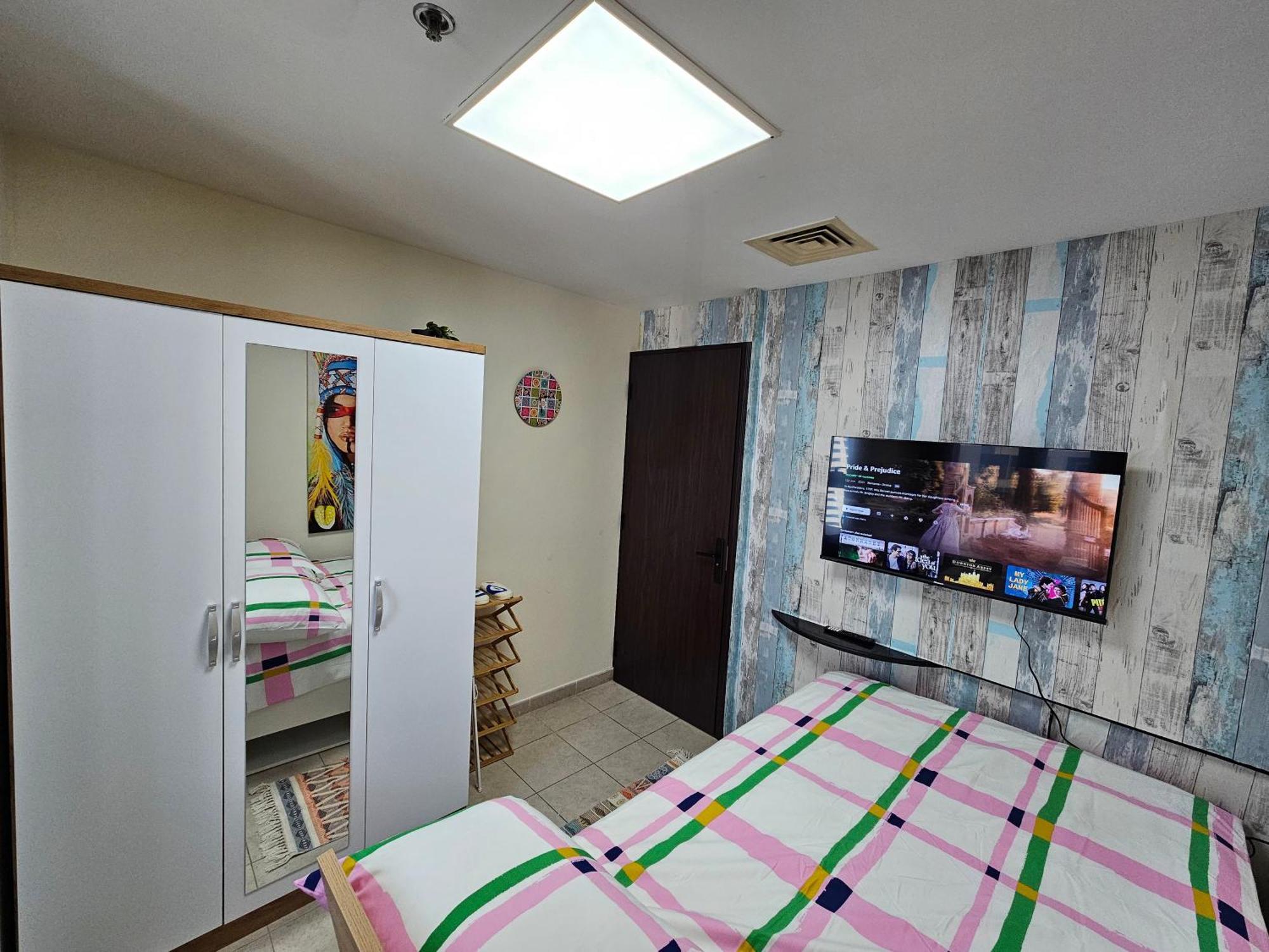 Homestay Super Host At Highest Residential Tower In The World, Private In A Shared Dubai