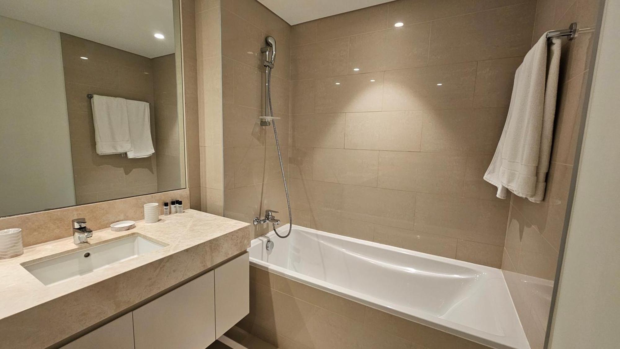 Mh- Stuning 2 Bedroom - Act Tower - Burj View - Downtown Ref501 Apartment