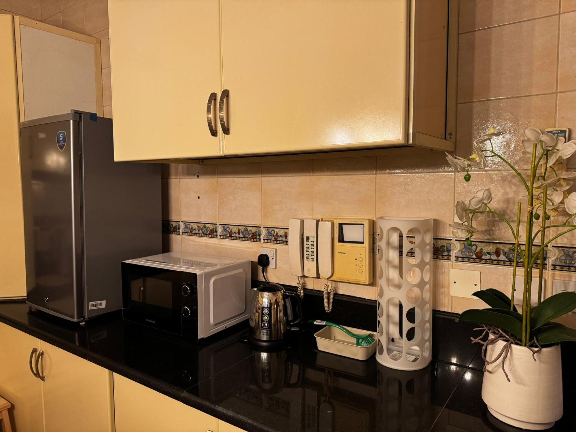 1br Unit In A Townhouse With Great Outdoors And Patio Homestay Dubai