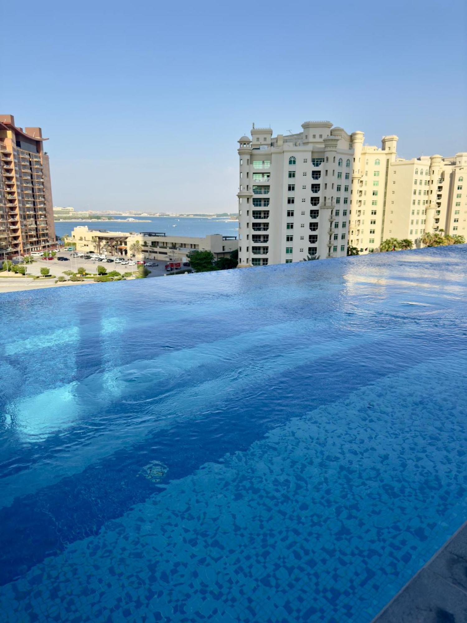 Gorgeous Palm View Apartment Dubai