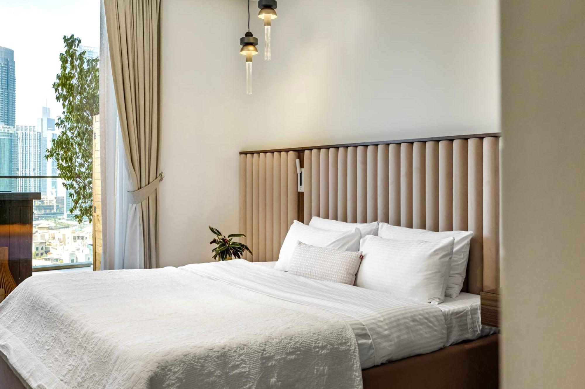 2br Blvd Point With Direct Access To Mall * Dubai