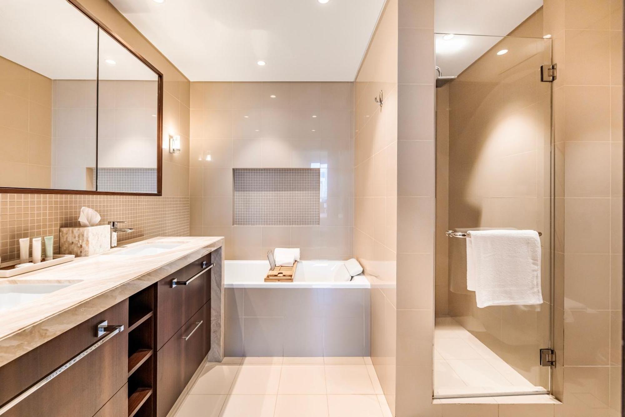 2br Blvd Point With Direct Access To Mall Apartment Dubai