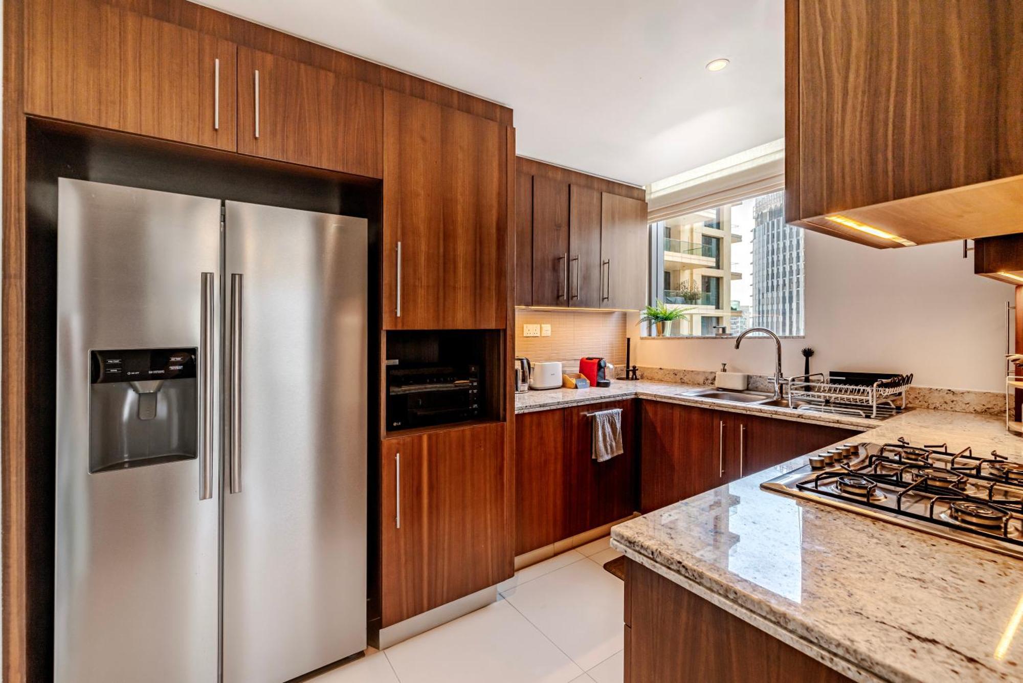 2br Blvd Point With Direct Access To Mall