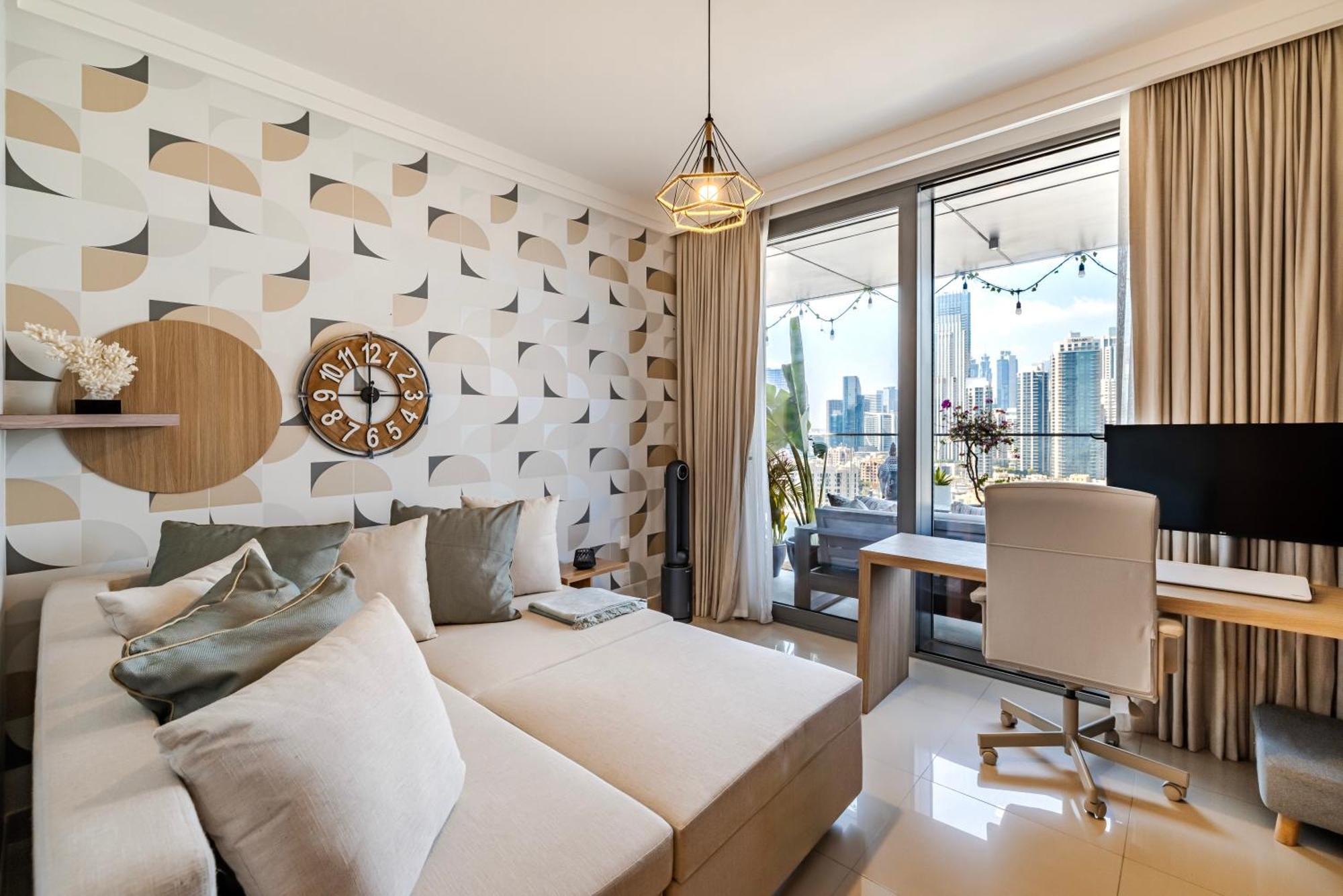 2br Blvd Point With Direct Access To Mall