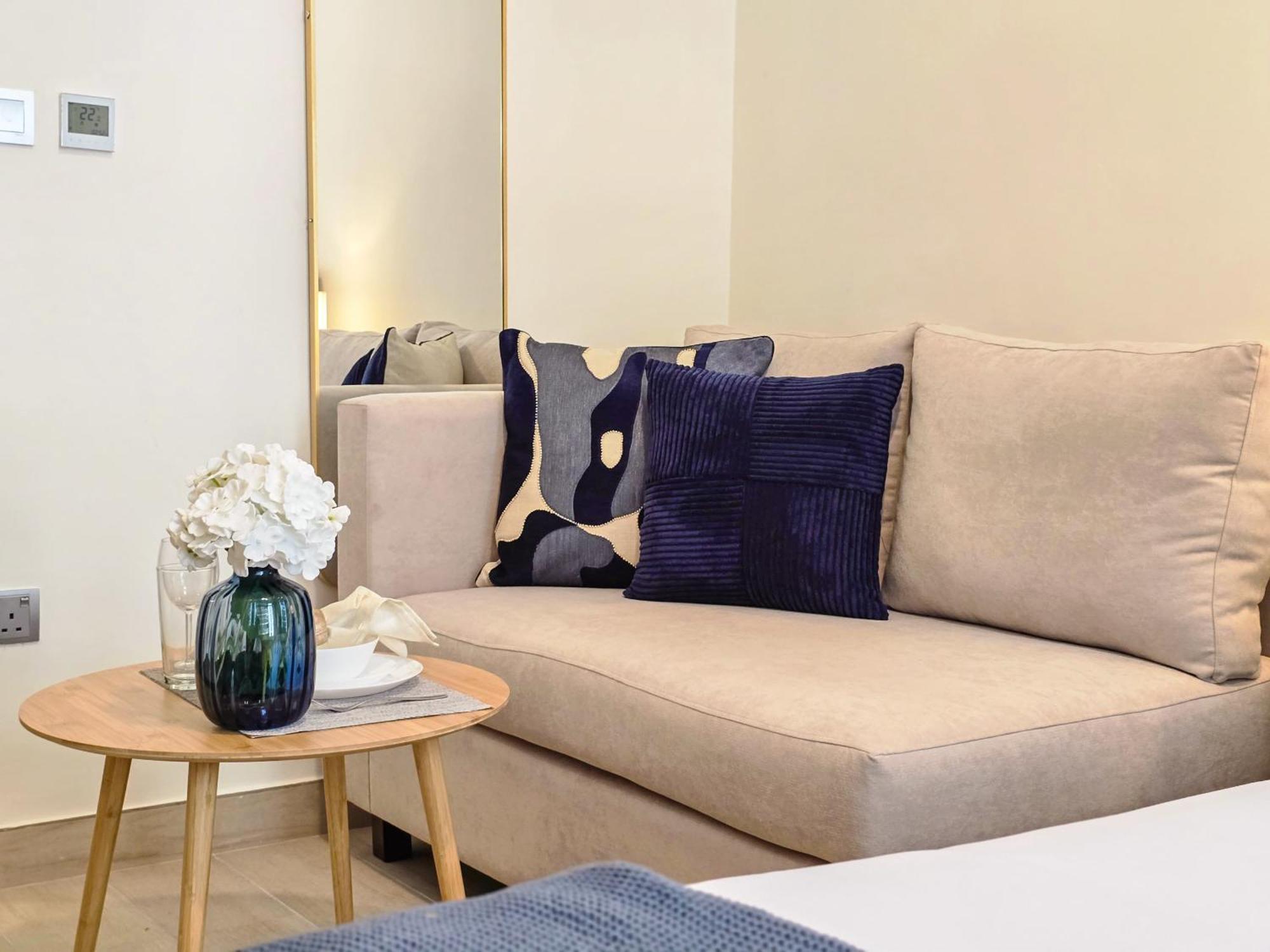 Easygo- Lavish Stu With Pool View In Azizi Riviera Dubai