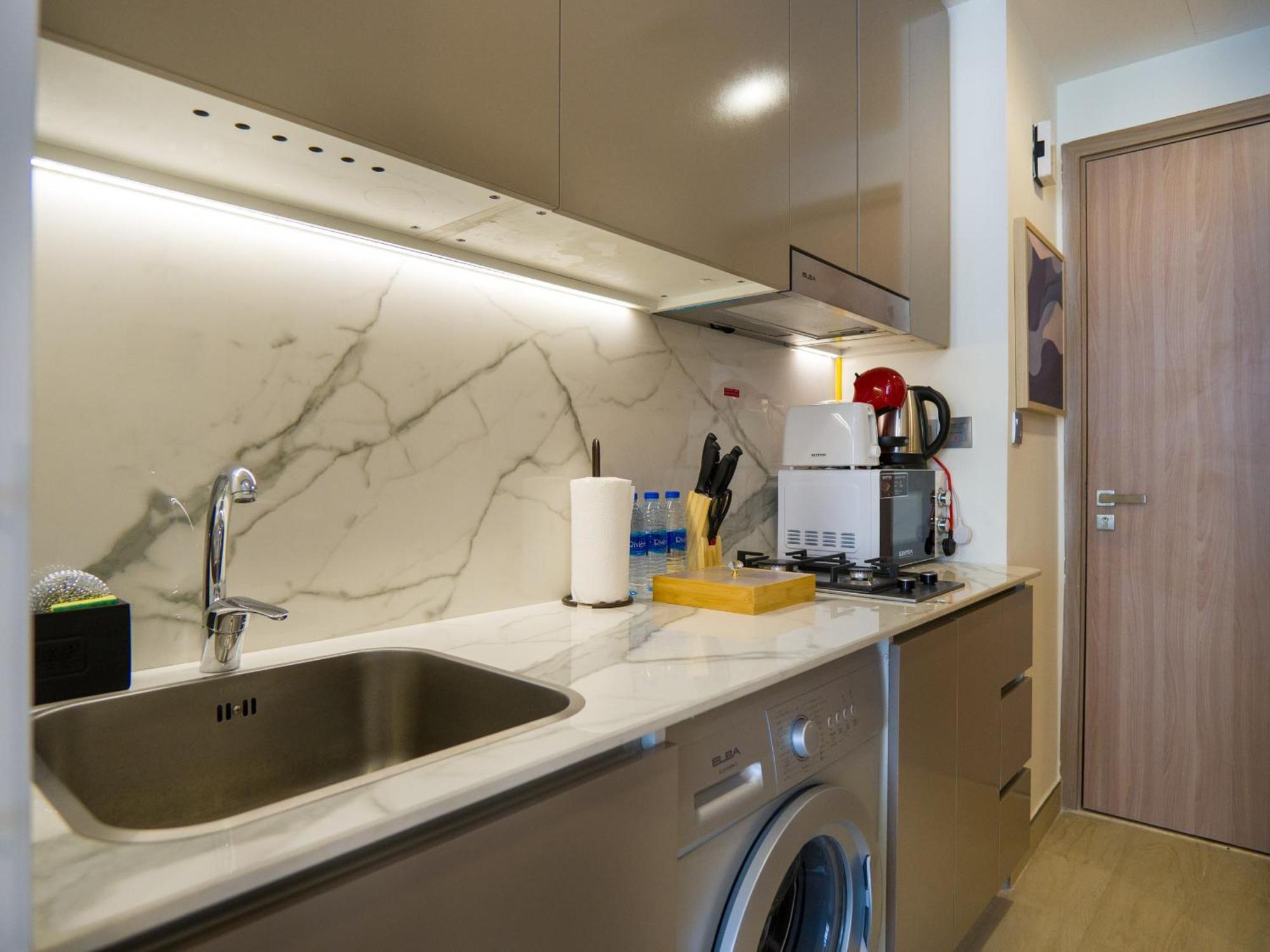 Apartment Easygo- Lavish Stu With Pool View In Azizi Riviera