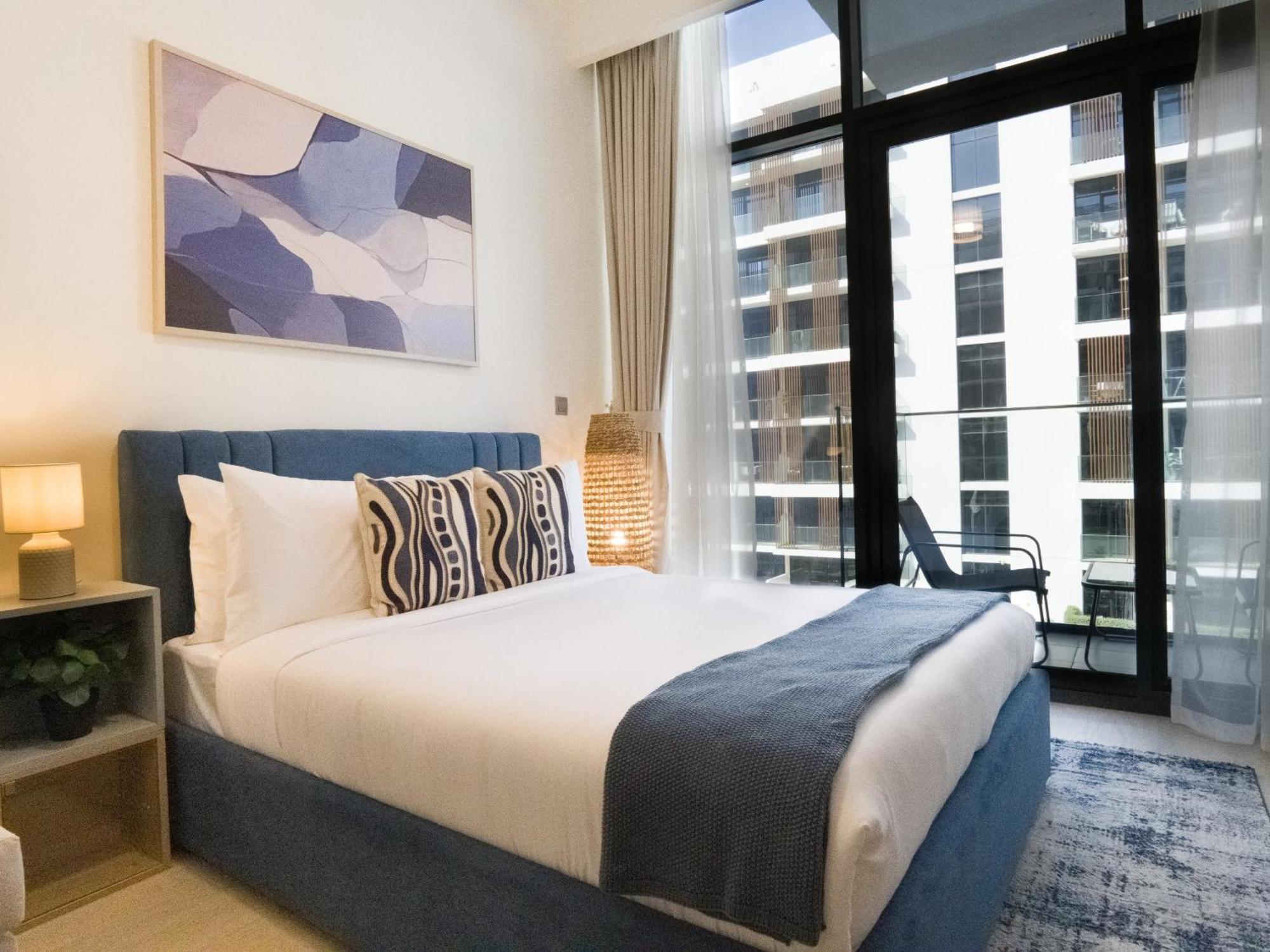 Easygo- Lavish Stu With Pool View In Azizi Riviera Dubai