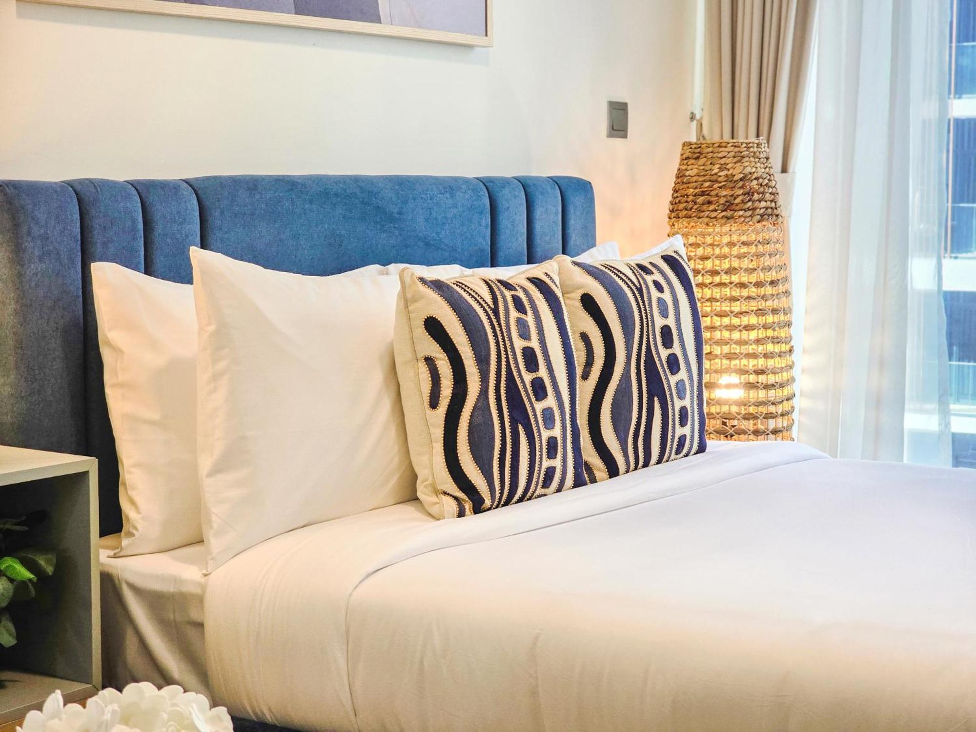 Apartment Easygo- Lavish Stu With Pool View In Azizi Riviera Dubai