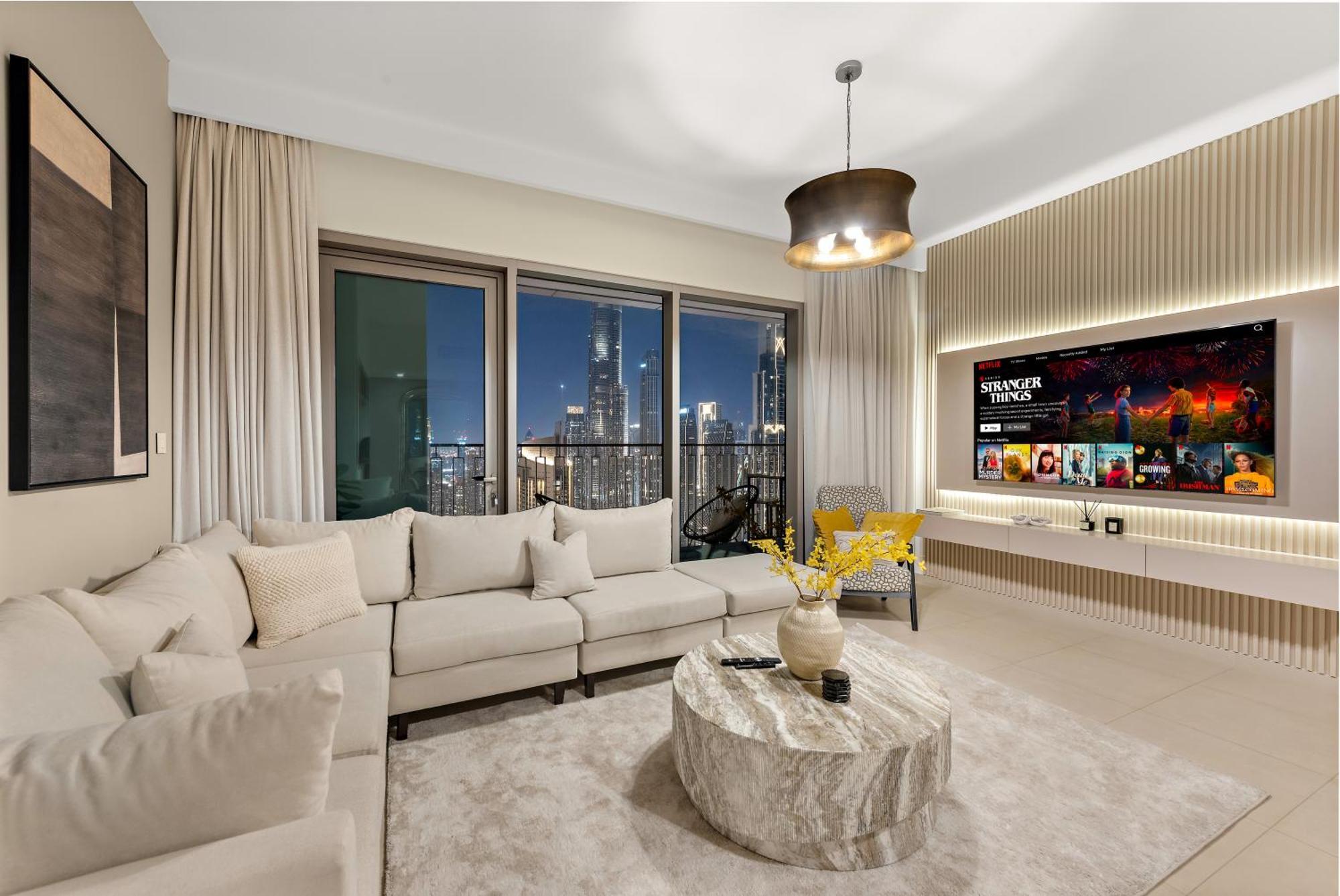 4br With Spacious Balcony & Stunning Burj Khalifa Views Apartment *