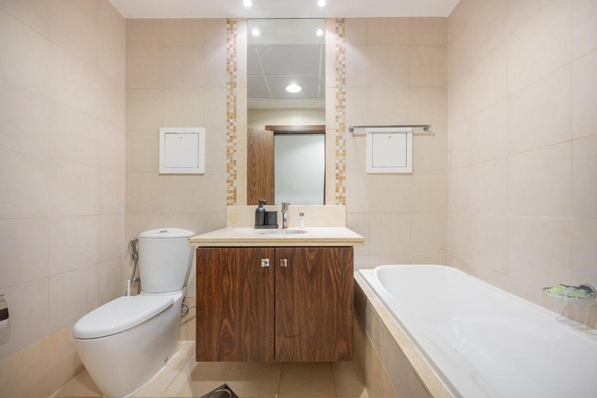 Classy 2-bedrooms With Vintage-inspired Furniture At Executive Tower M!