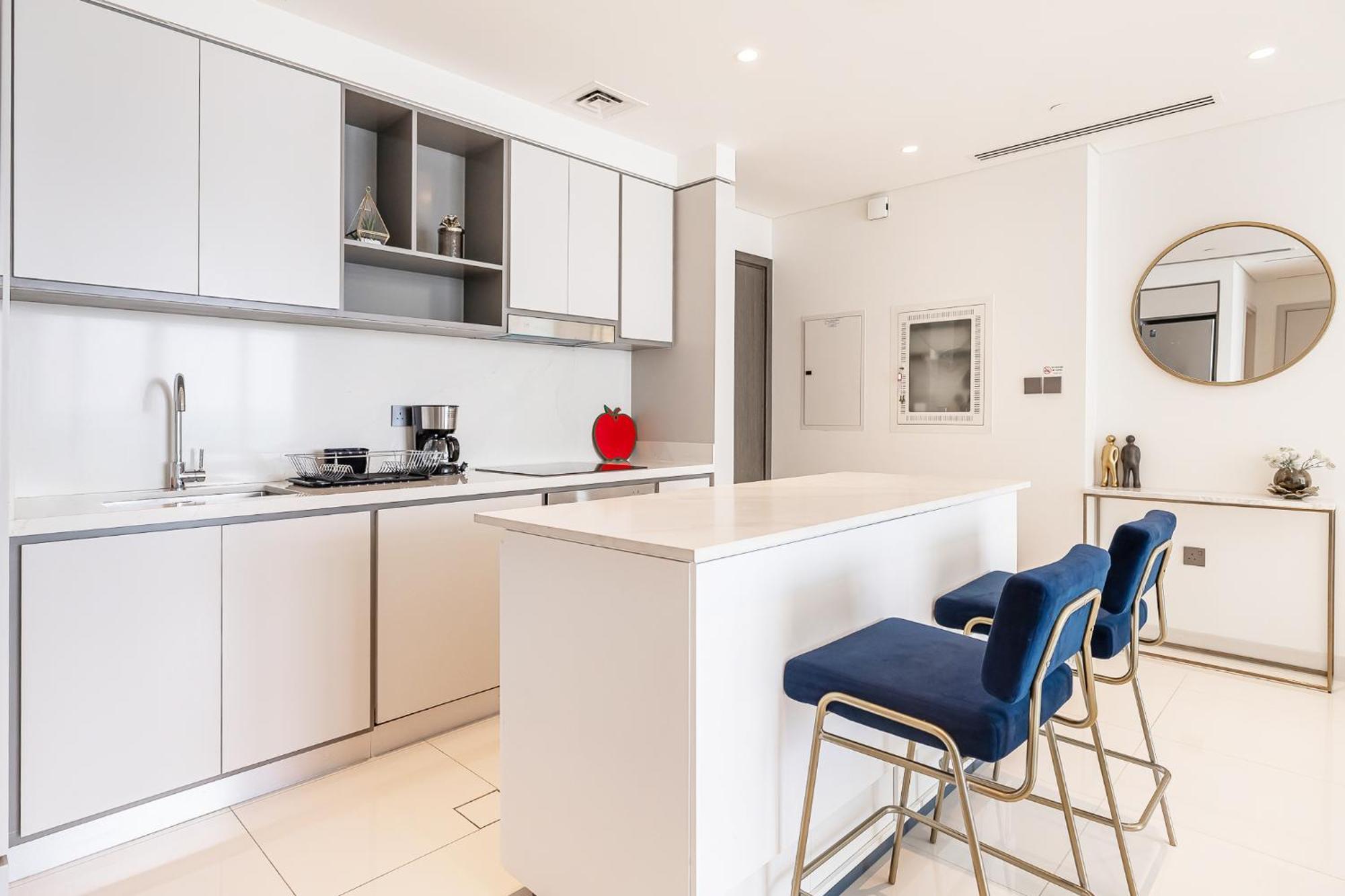 Modern With Private Access * Dubai