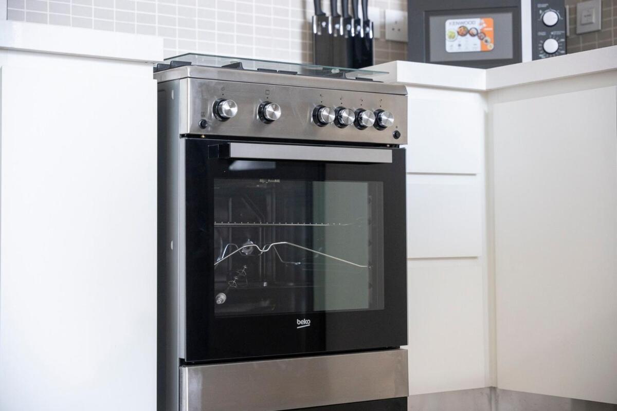 Astonishing 1 Bedroom In Creek Harbour Apartment *