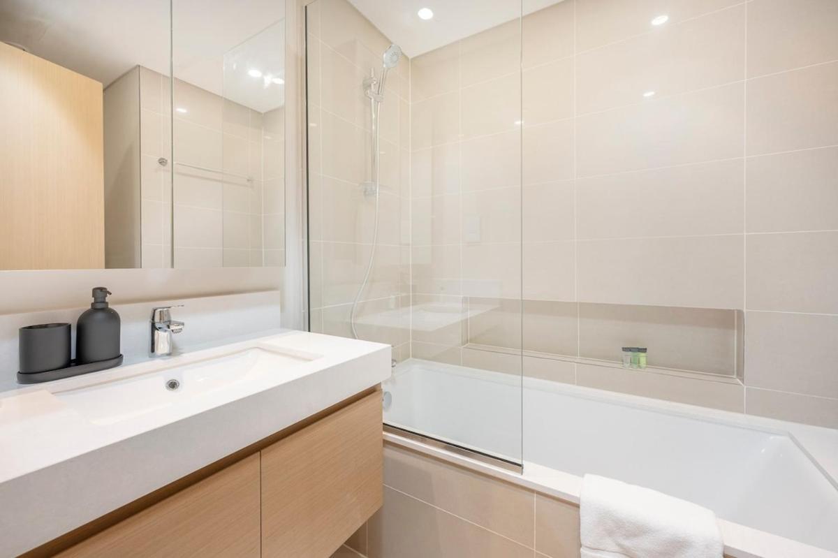 Apartment Astonishing 1 Bedroom In Creek Harbour *