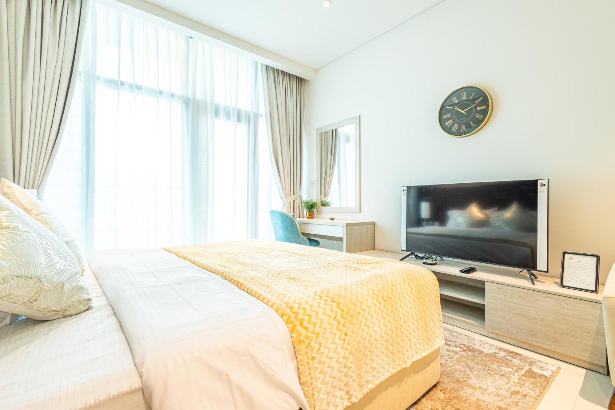 Superhost- Elegant In Palm Jumeirah With Private Access Apartment *