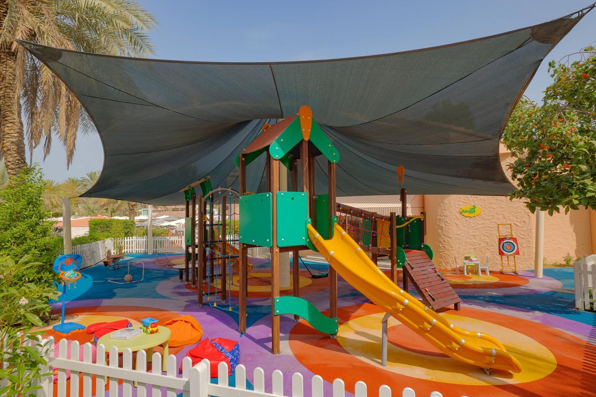 Al Habtoor Grand Resort, Autograph Collection Resort 5*