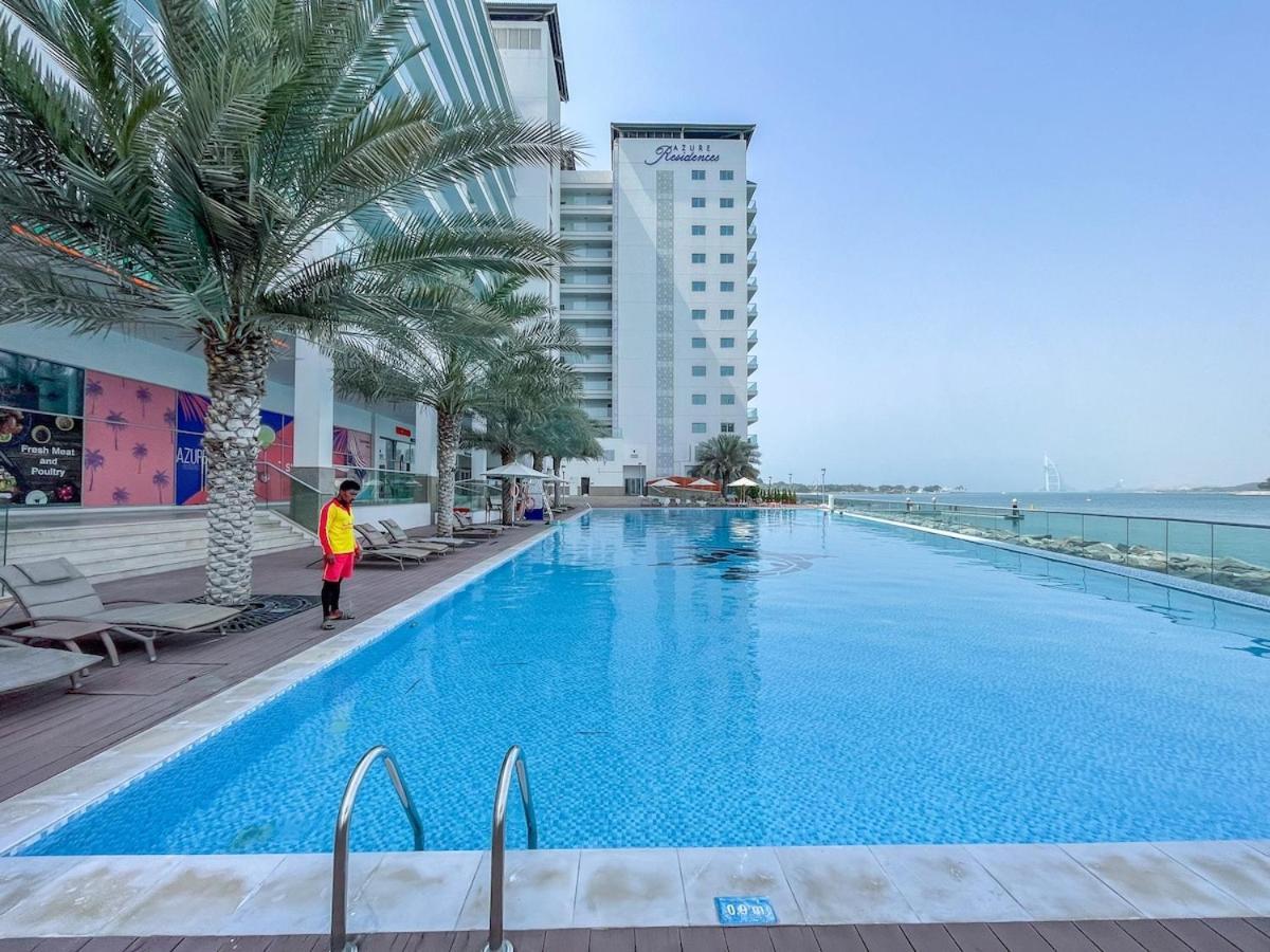 Apartment Sleeps 4 With The Palm Beach View