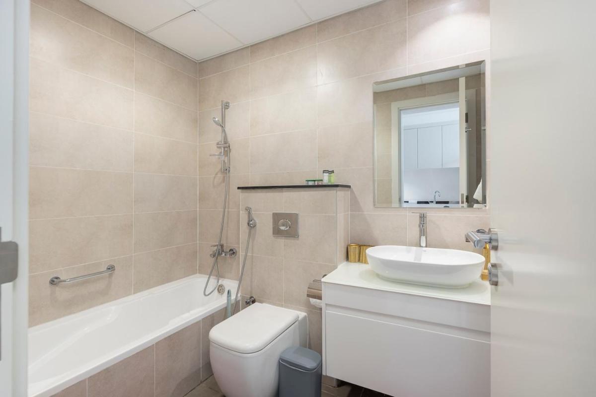 Charming At Carson Tower B In Damac Hills! * Dubai