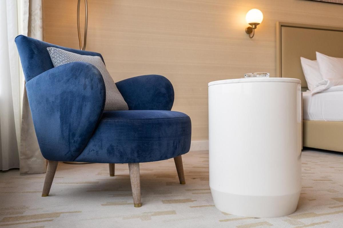 Serene Seaside Studio On Palm Jumeirah Apartment Dubai