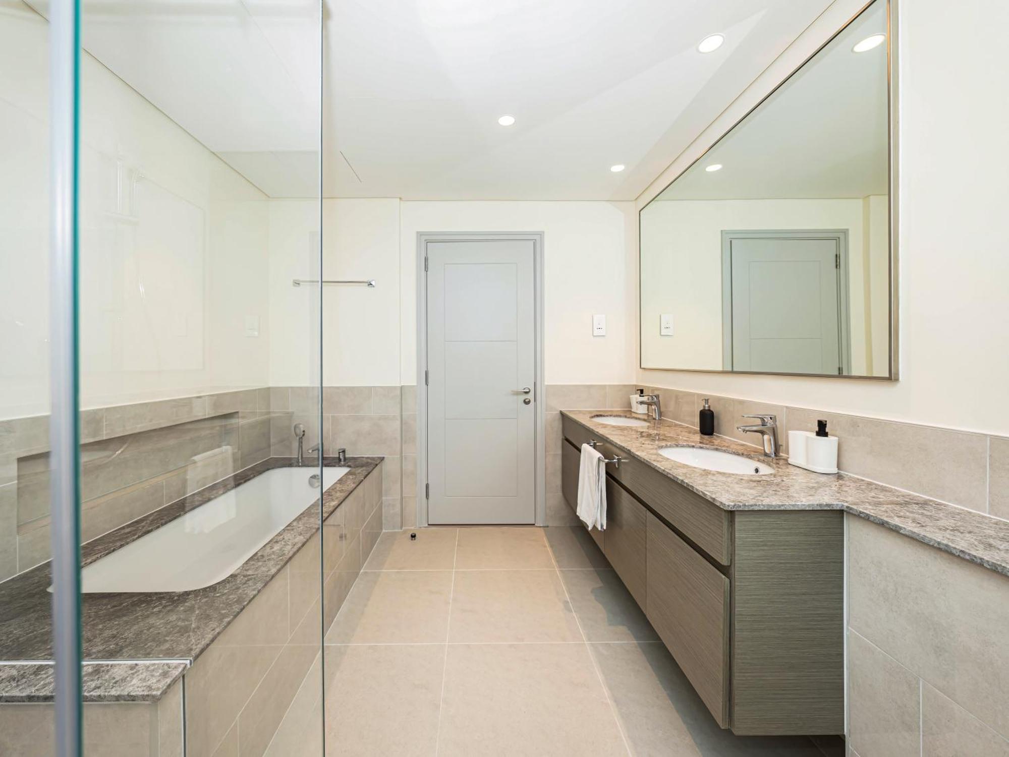 Luxury 4br Apt-iconic Burj Khalifa &fountain Views