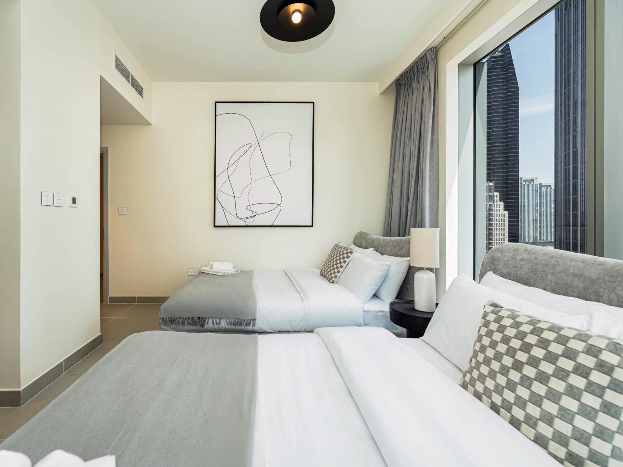 Luxury 4br Apt-iconic Burj Khalifa &fountain Views Dubai