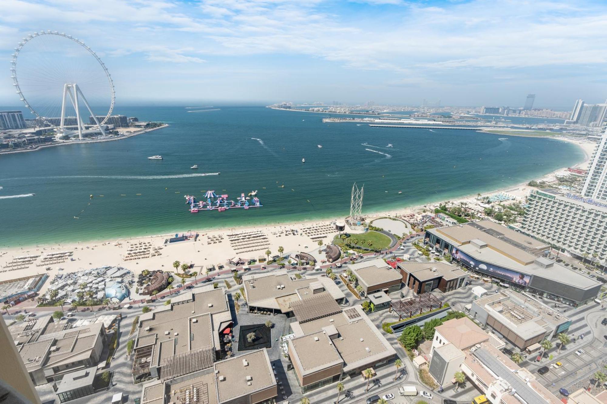 Stylish 4br Steps Away From Jbr Dubai