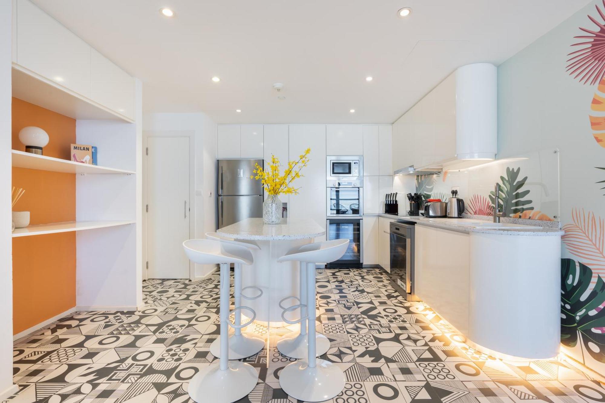 Apartment Stylish 4br Steps Away From Jbr Dubai