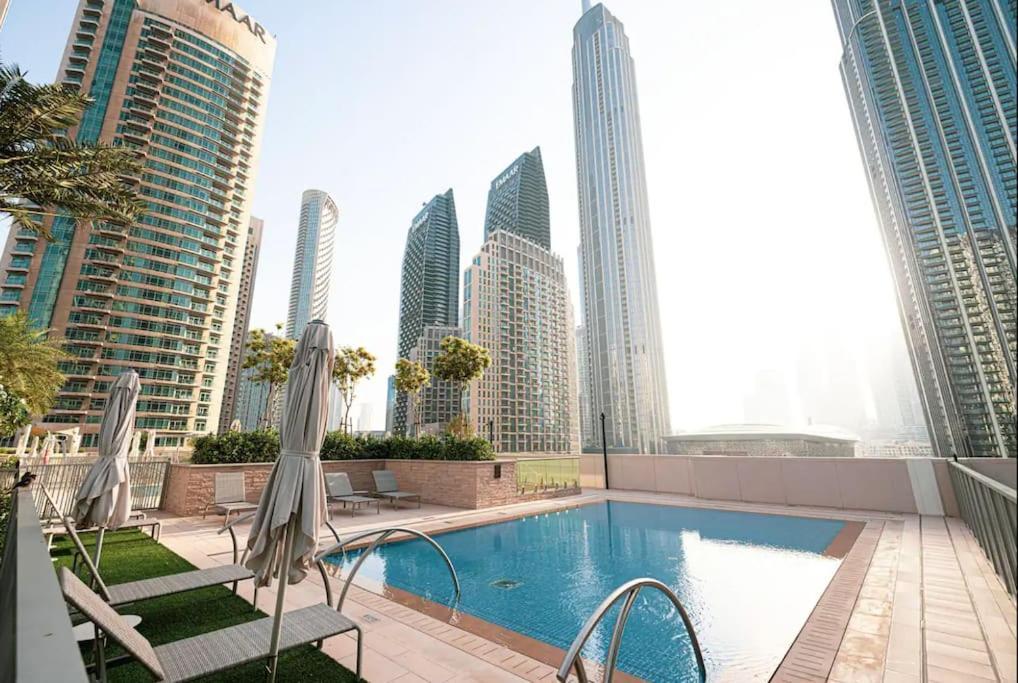Apartment Luxury 4br Apt-iconic Burj Khalifa &fountain Views Dubai
