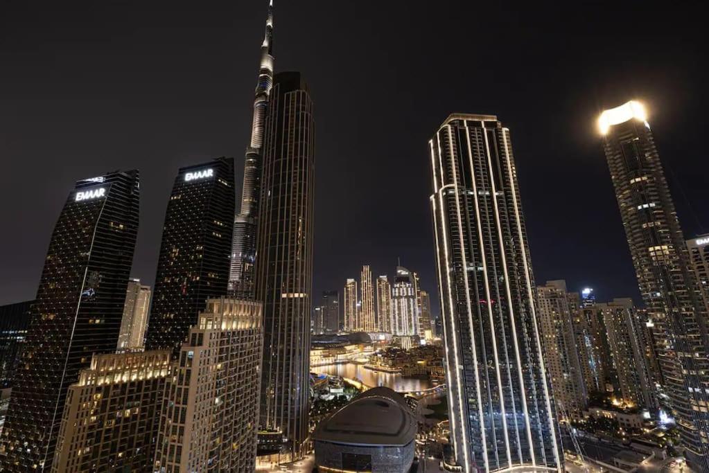 Apartment Luxury 4br Apt-iconic Burj Khalifa &fountain Views *