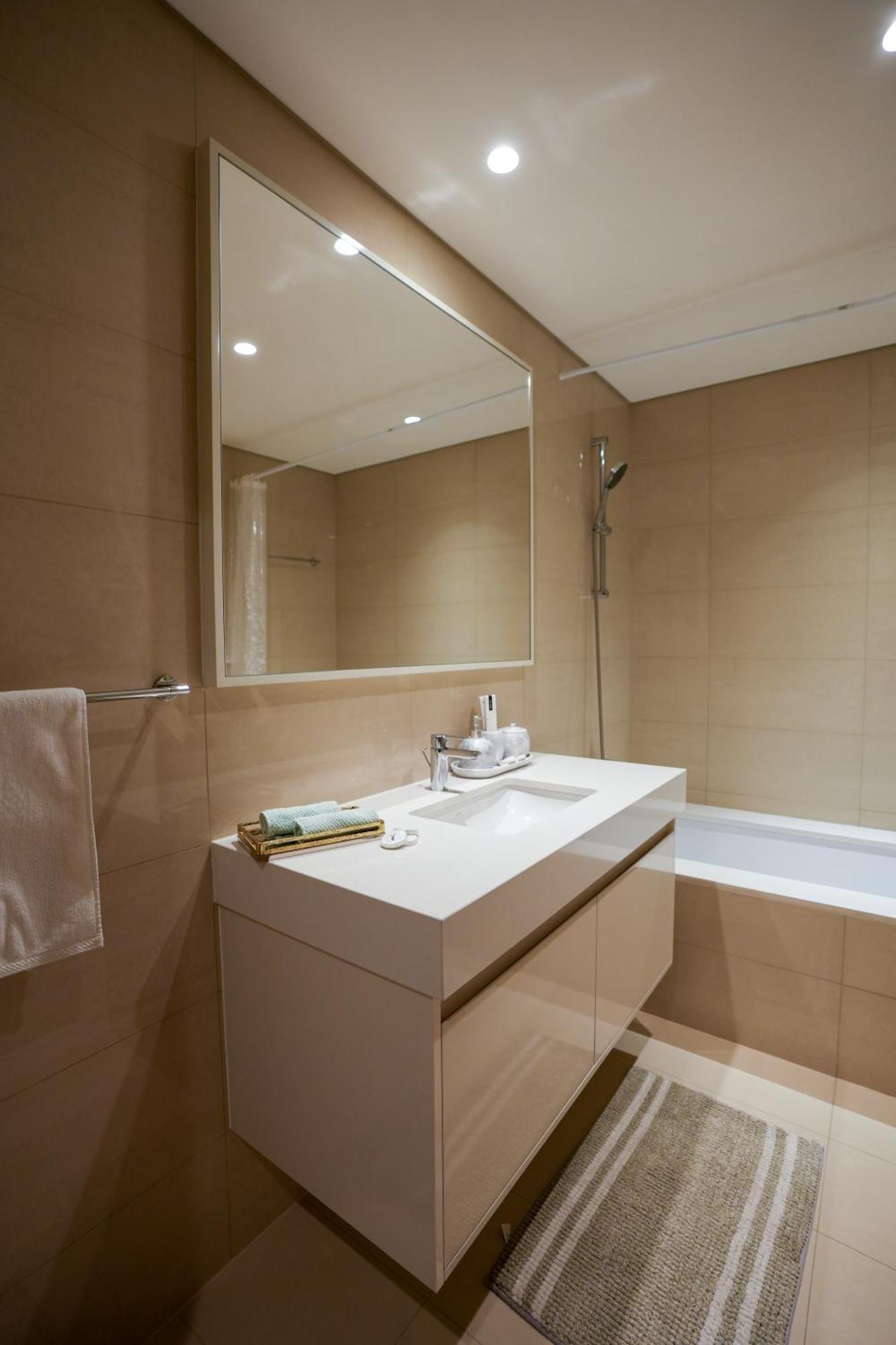 Ch Grand At Burj Royale - 2br With Stunning Burj Khalifa & Fountain Views Dubai