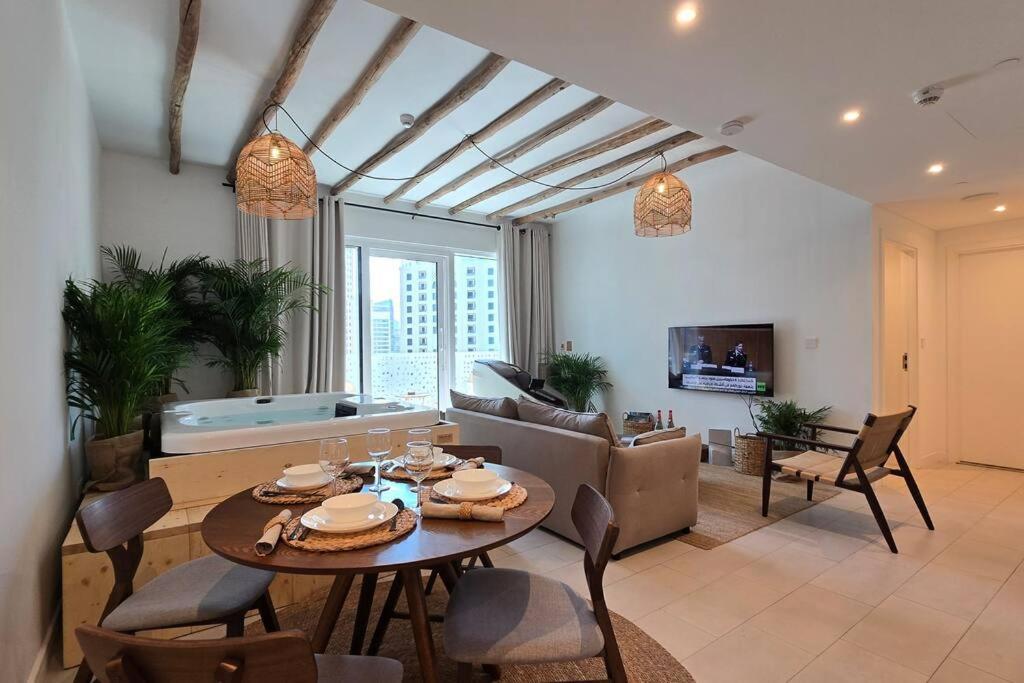 Apartment Private 1br Biophilic Retreat With Access & Infinity Pool Dubai