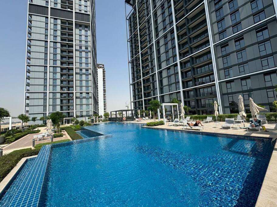 Stunning 1bdr With Style In Creek Harbour Dubai