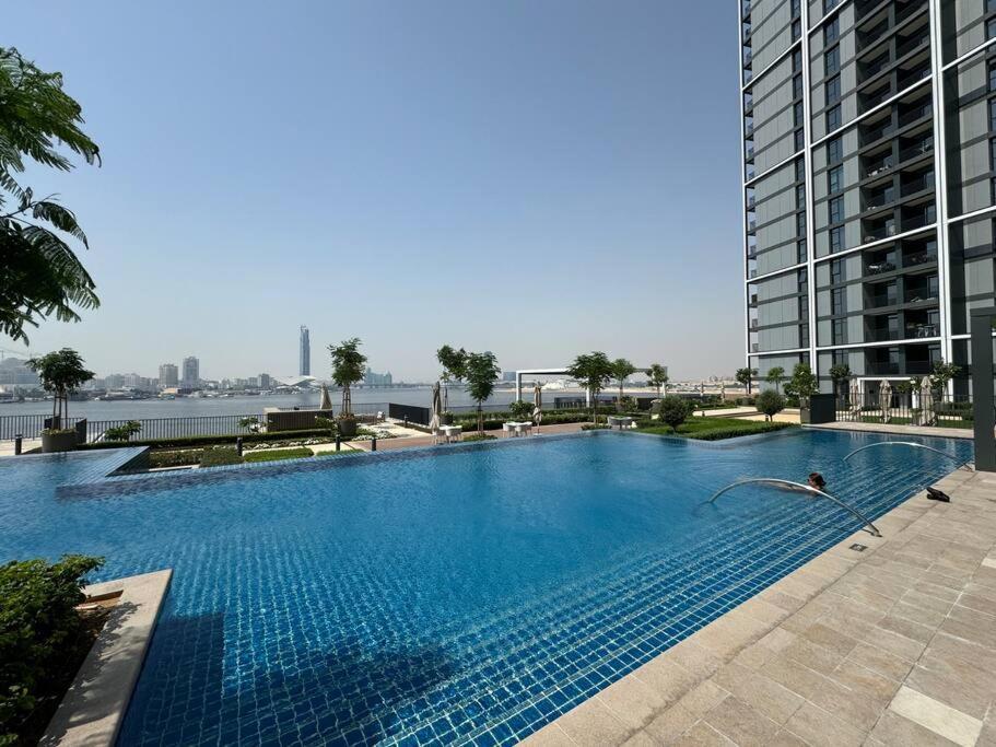 Stunning 1bdr With Style In Creek Harbour