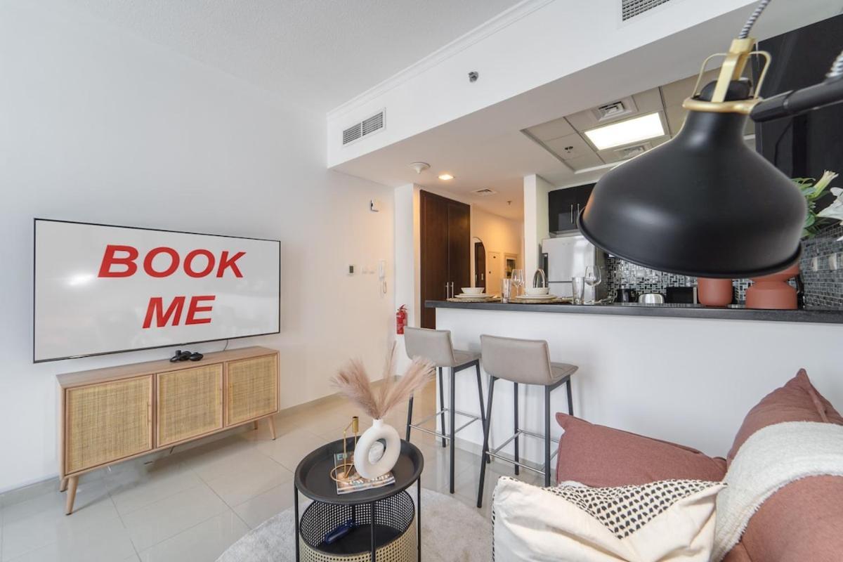 Stylish Studio With Breathtaking City Views In Marina Apartment Dubai