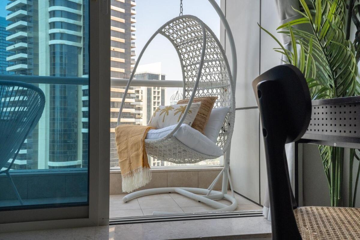 Stylish Studio With Breathtaking City Views In Marina Apartment Dubai