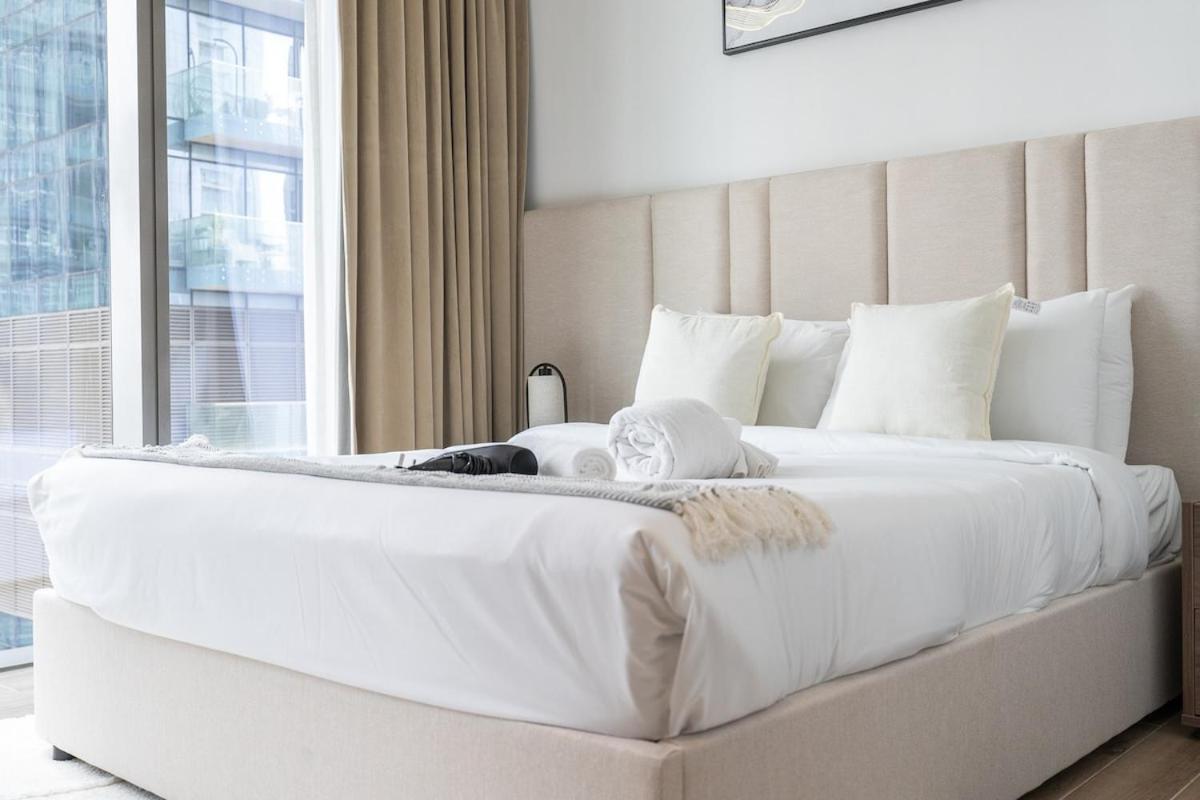 Stylish 2br Escape For 6 In The Heart Of Marina * Dubai