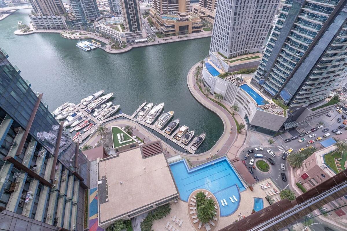 Stylish 2br Escape For 6 In The Heart Of Marina Dubai