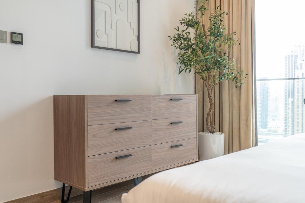 Stylish 2br Escape For 6 In The Heart Of Marina Dubai