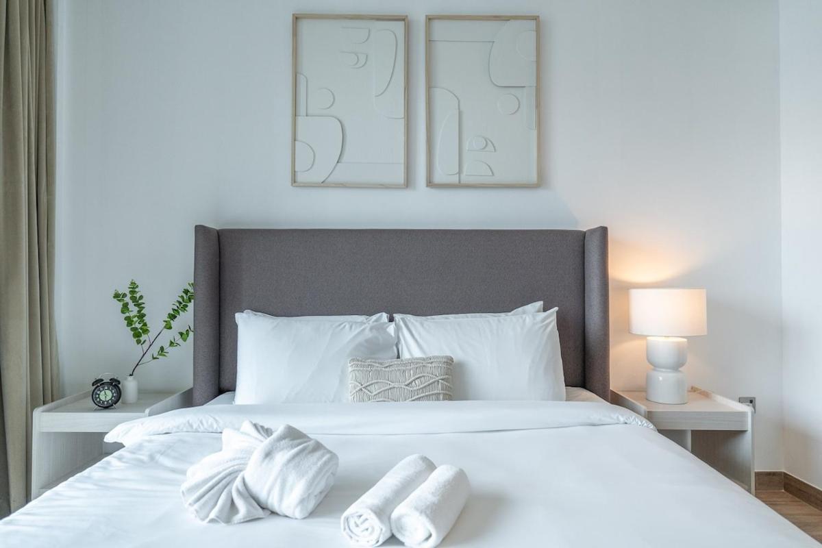 Apartment Stylish 2br Escape For 6 In The Heart Of Marina Dubai