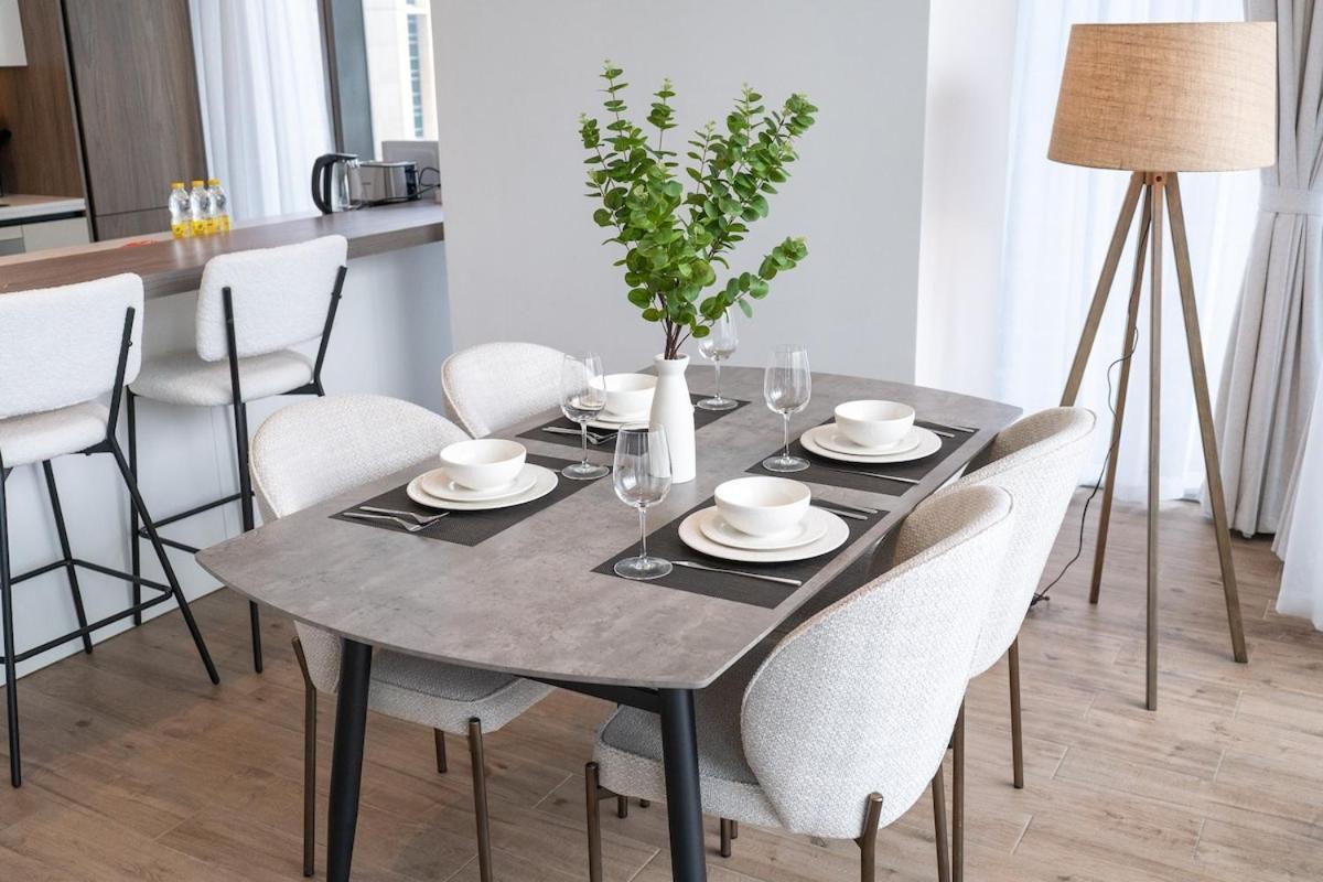 Stylish 2br Escape For 6 In The Heart Of Marina Apartment
