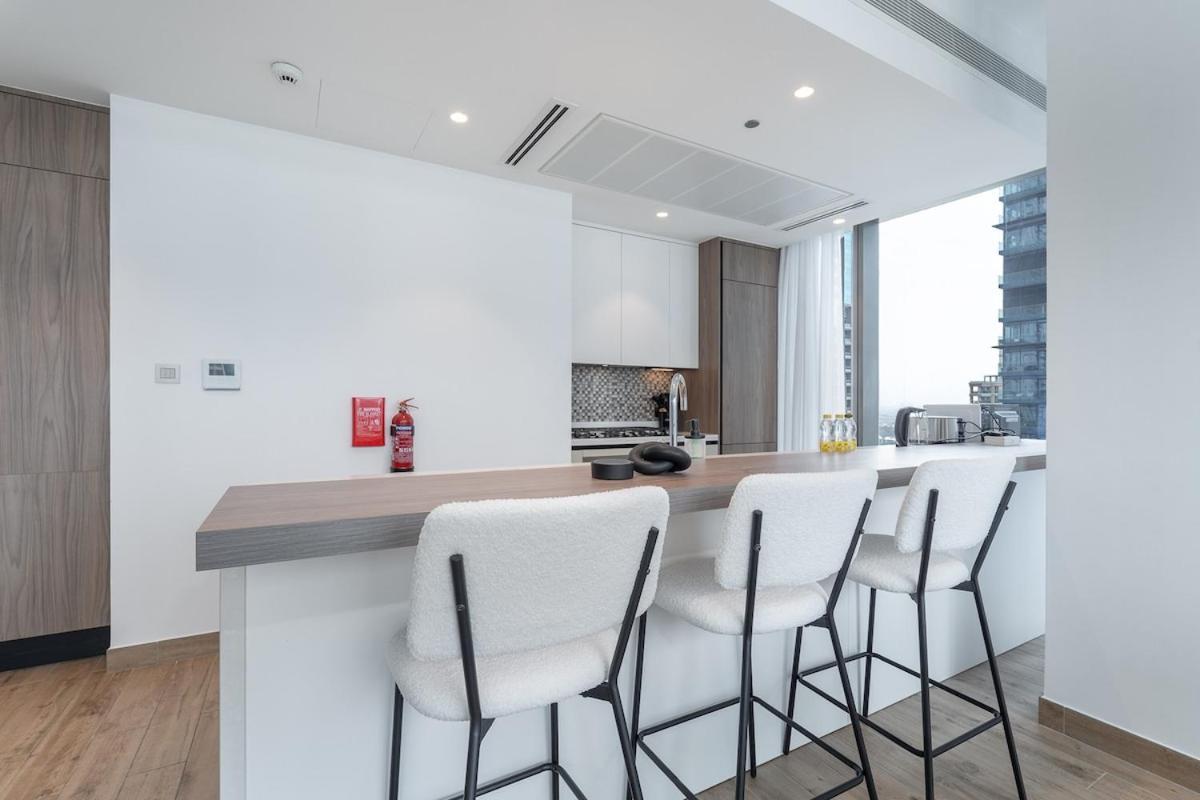 Stylish 2br Escape For 6 In The Heart Of Marina