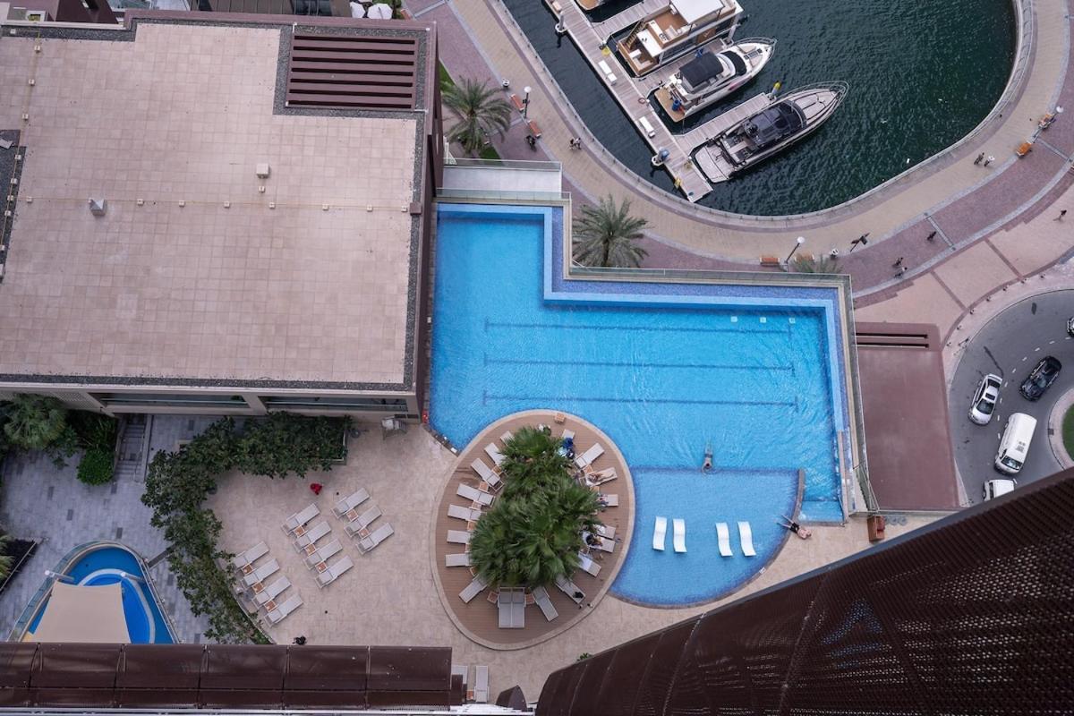 Apartment Stylish 2br Escape For 6 In The Heart Of Marina *